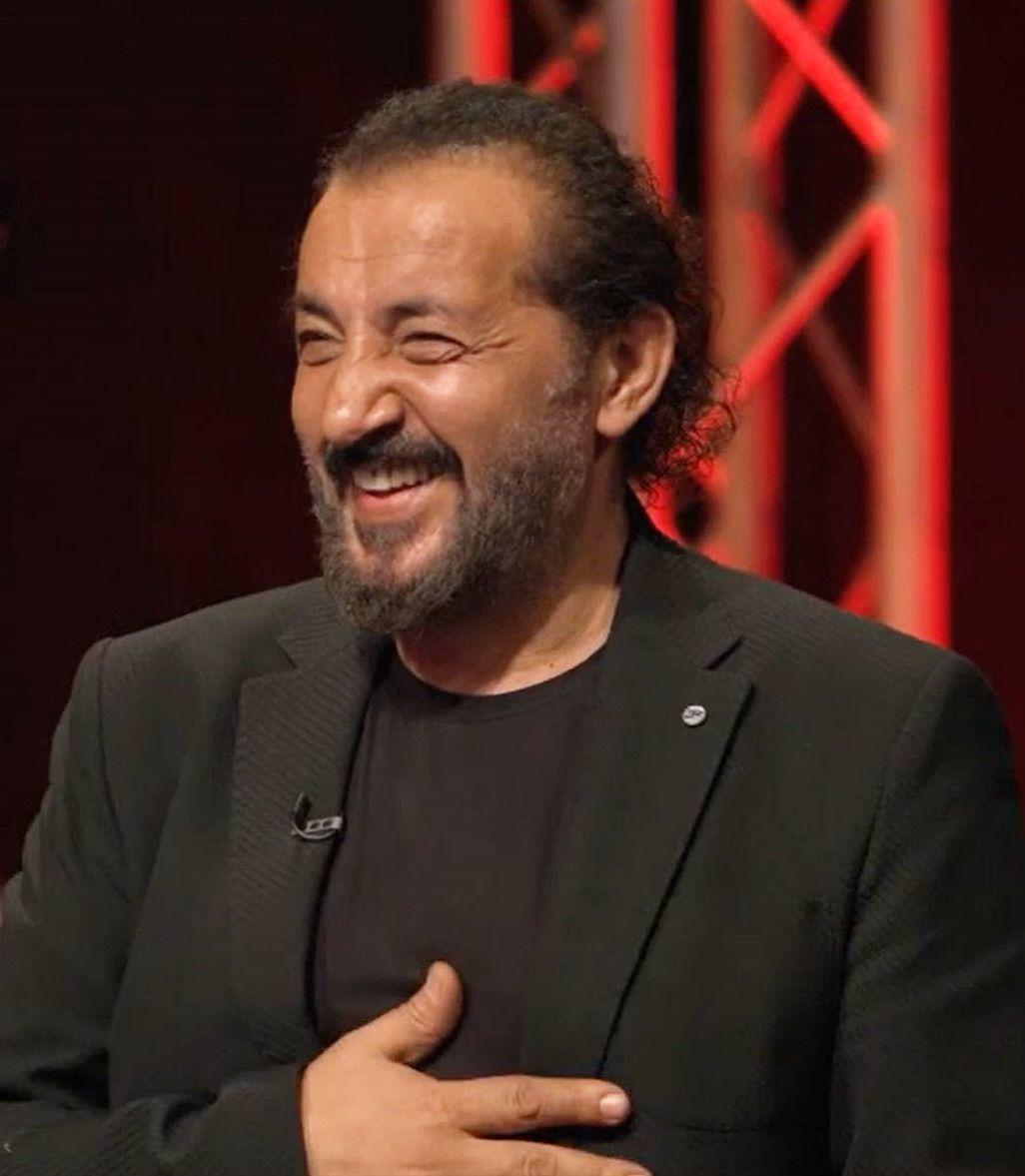 Yıllardır elini gizliyordu! Mehmet Yalçınkaya, kameralardan sakladığı eline ne olduğunu ilk kez açıkladı 2