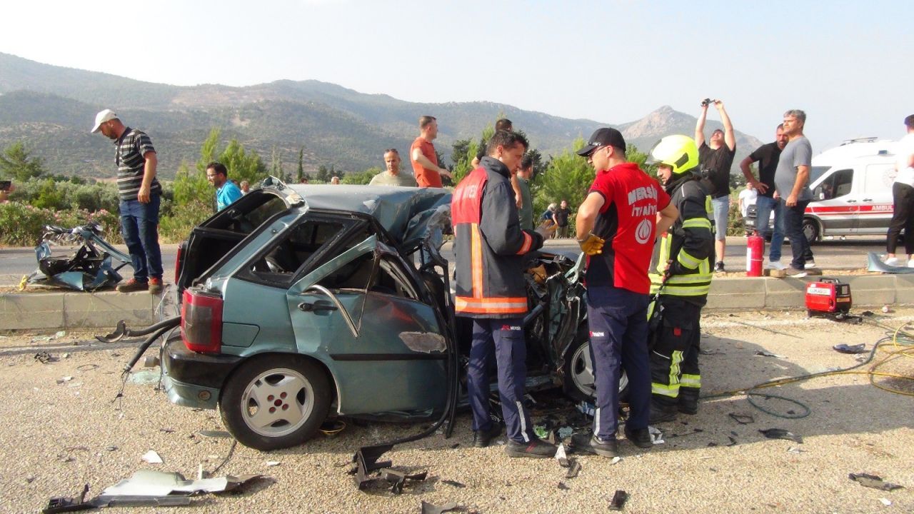 Mersin'de otobüslerin karıştığı zincirleme kaza! Ölü ve yaralılar var... 8
