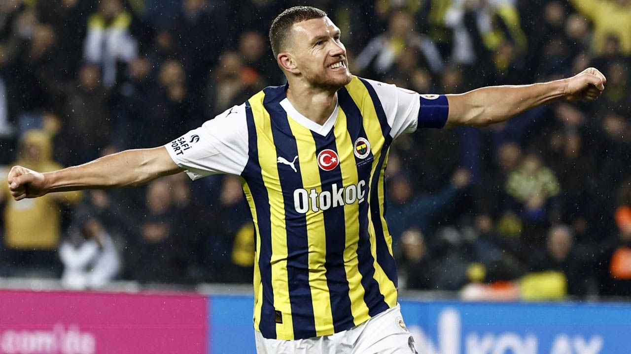 Fenerbahçe'de Edin Dzeko için veda vakti! Batshuayi'den sonra Boşnak yıldız da takımdan ayrılıyor: Teklifi kabul etti, 2 yıllık sözleşme imzalıyor 4