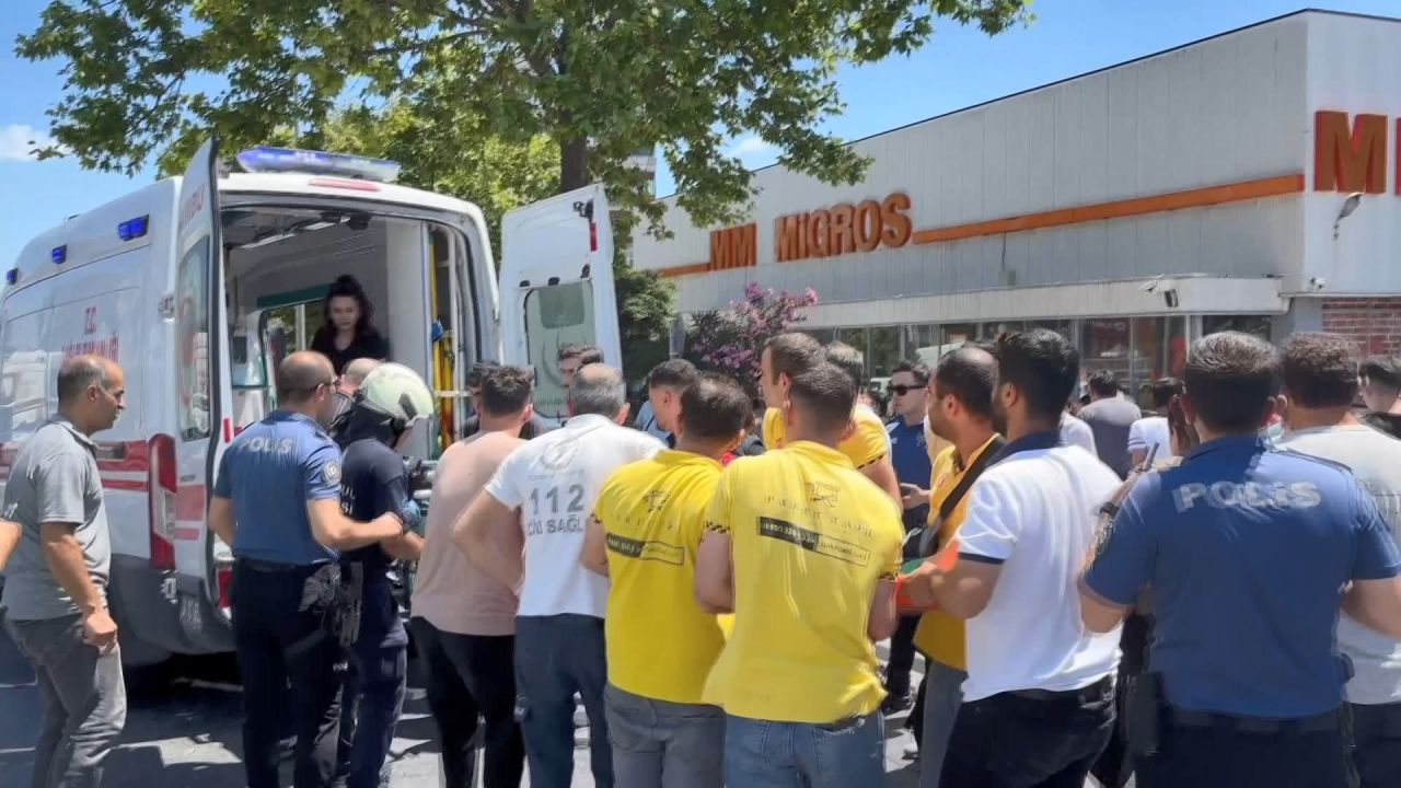 Avcılar'da otomobil yayaların arasına daldı: 1 ölü 3 yaralı 3