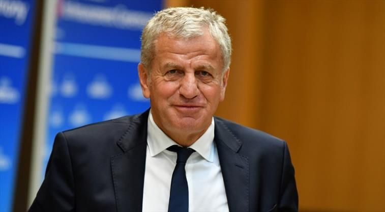 “Türkiye Futbol Federasyonu gördüğüm en kötü, en berbat ve en iğrenç yönetilen federasyon! Türkiye bu edepsiz, utanmaz federasyondan bir an önce kurtulmalıdır” 9
