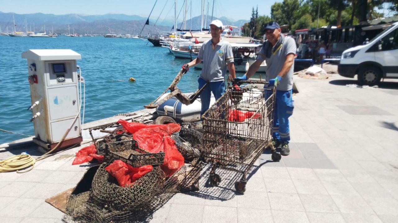 Fethiye'de deniz temizliği: Denizden market arabası çıktı 1