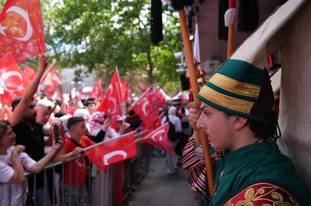 A Milli Futbol Takımı'na büyük destek: Tarihi maç öncesi Berlin'de, Borkurt'lu-Mehter'li görülmemiş coşku! 13