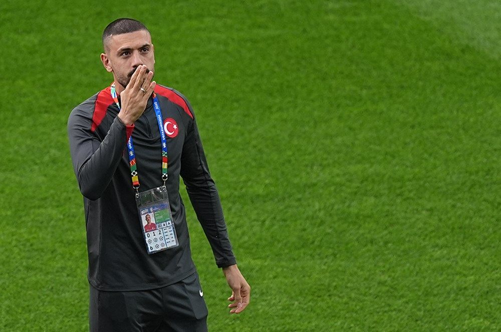 Merih Demiral sahaya çıktı, taraftarlar adeta çıldırdı! 12
