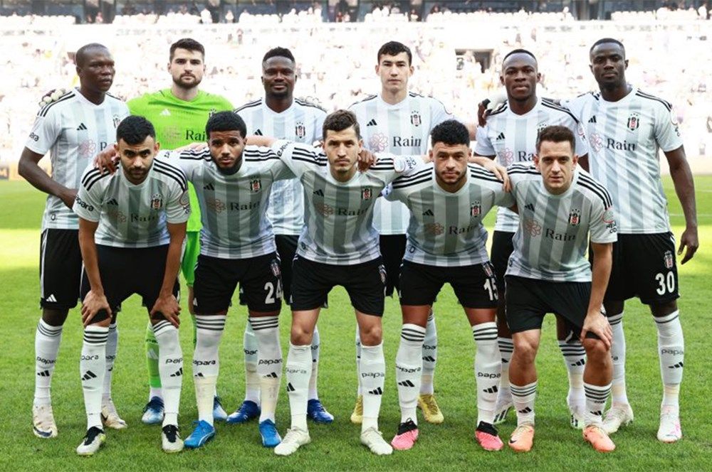 Galatasaray'dan Fenerbahçe ve Beşiktaş'a büyük fark! Dünyanın en iyi takımları belli oldu: İlk 30'da sadece iki Türk takımı var 14
