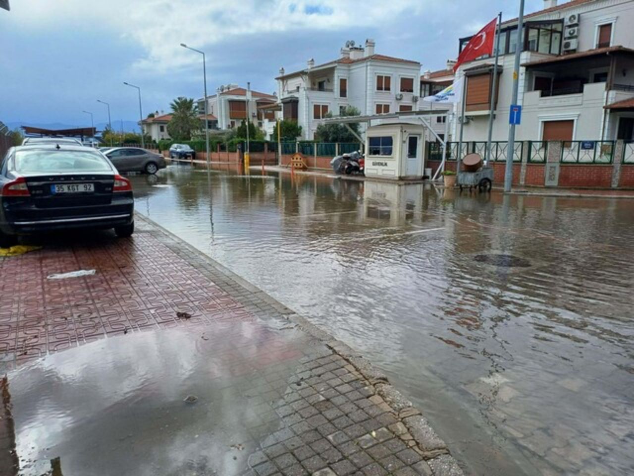 Deprem uzmanından İzmir için korkutan uyarı! Olası depremde deniz İzmir'in içine girecek 1