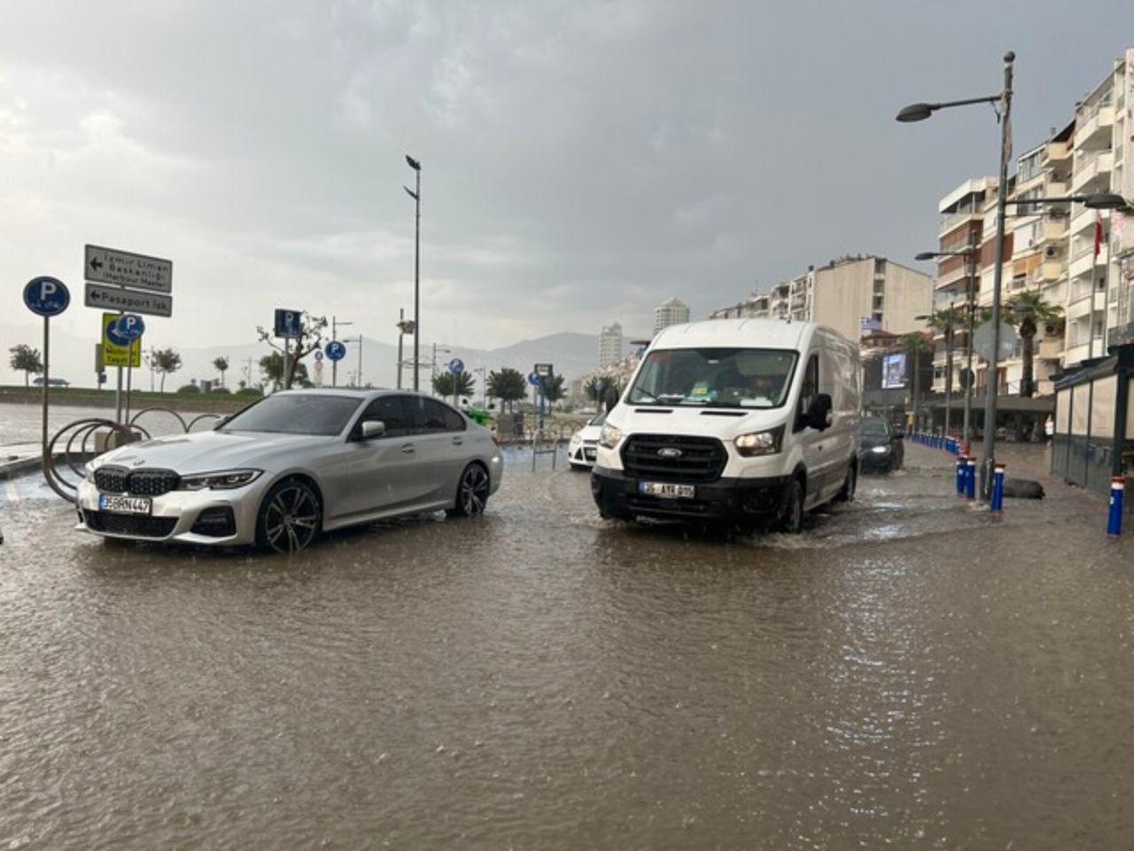 Deprem uzmanından İzmir için korkutan uyarı! Olası depremde deniz İzmir'in içine girecek 3