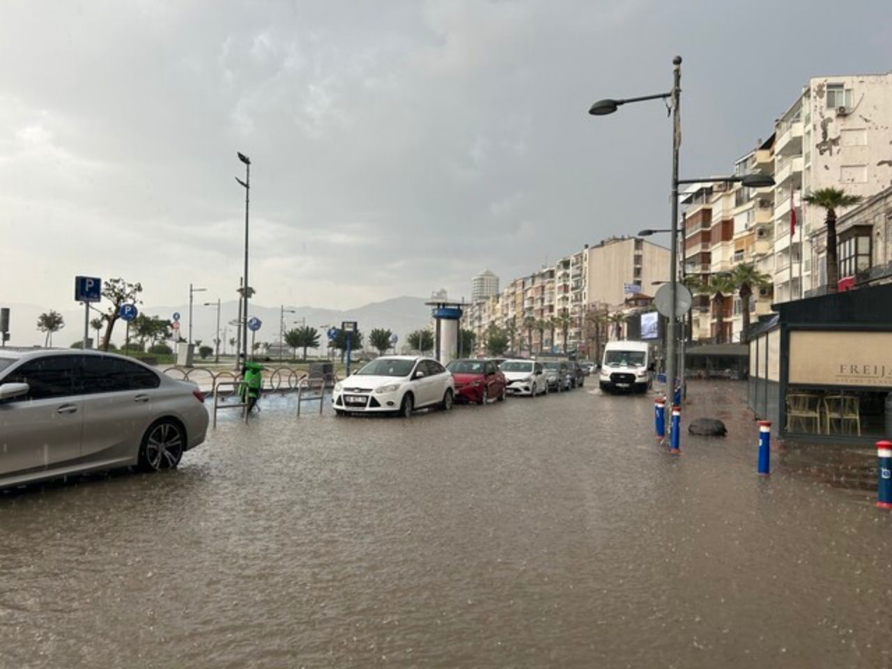 Deprem uzmanından İzmir için korkutan uyarı! Olası depremde deniz İzmir'in içine girecek 7