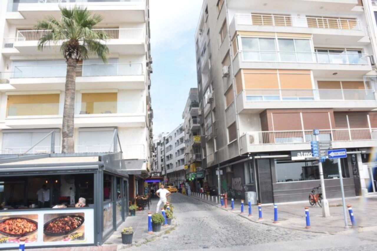 Deprem uzmanından İzmir için korkutan uyarı! Olası depremde deniz İzmir'in içine girecek 9