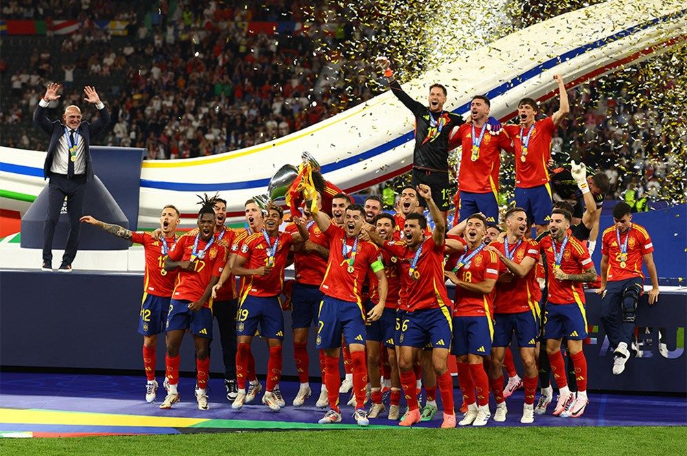 EURO 2024'ün en iyi çıkış yapan 11'i belli oldu! 3 Türk futbolcu listeye adını yazdırdı: İspanyolların gözbebeği Arda Güler en tepede 1