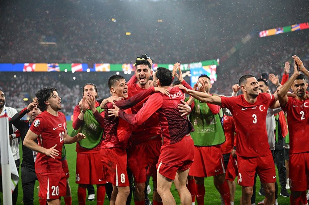 A Milli Takımımız'dan tarihi başarı! FIFA sıralaması açıklandı: Türkiye 16 basamak yükseldi! İşte sıralamadaki yerimiz... 12