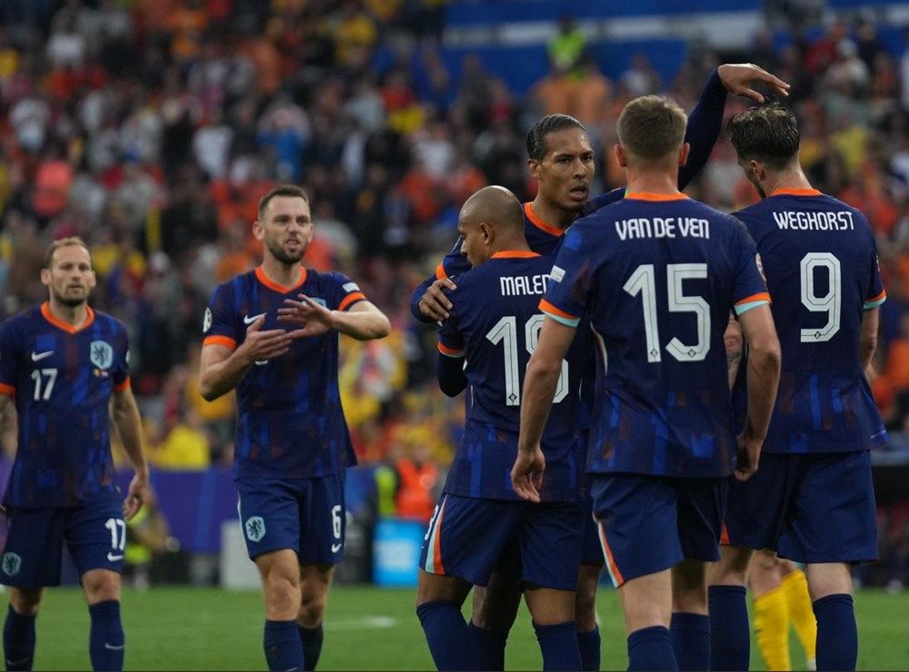 A Milli Takımımız'dan tarihi başarı! FIFA sıralaması açıklandı: Türkiye 16 basamak yükseldi! İşte sıralamadaki yerimiz... 8