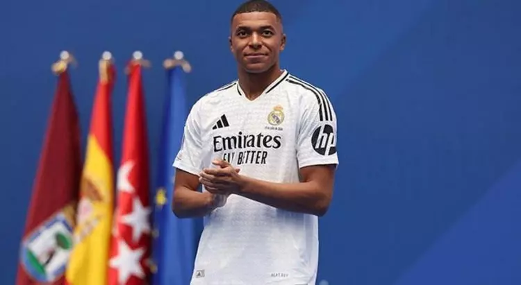 Real Madrid'de Arda Güler çılgınlığı: Forma satışlarına damga vurdu! Süperstarlara kafa tutuyor... 12