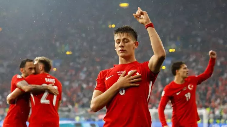 Real Madrid'de Arda Güler çılgınlığı: Forma satışlarına damga vurdu! Süperstarlara kafa tutuyor... 2