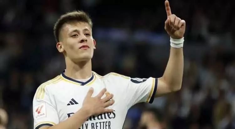 Real Madrid'de Arda Güler çılgınlığı: Forma satışlarına damga vurdu! Süperstarlara kafa tutuyor... 8