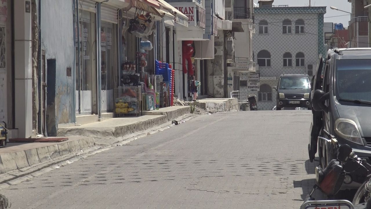Silopi'de termometreler sıcaklığı ölçmekte zorlandı! Hissedilen 56 derece! 3