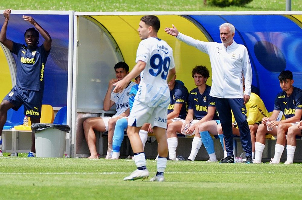 Jose Mourinho'dan şok karar! 9 futbolcunun üzerini çizdi, yönetime bunları gönderin dedi! Cengiz Ünder dahil tüm isimlerin bileti kesin olarak kesildi 8
