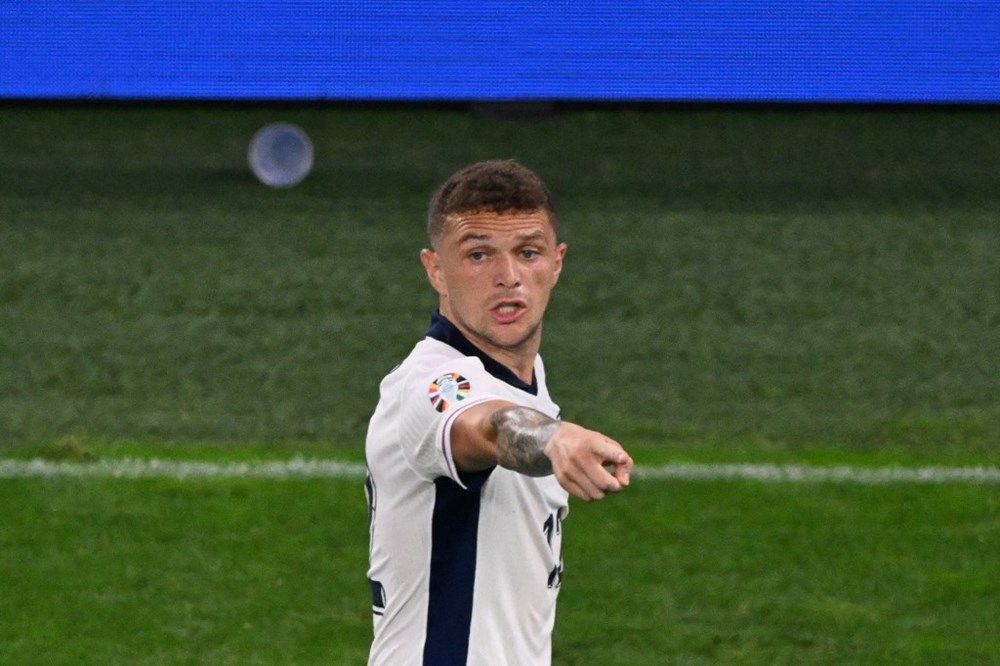 İngilizler Galatasaray'ın yeni sağ bekini duyurdu! 40 milyon euroluk yıldız oyuncu Cimbom'a imza atmak için geliyor 4