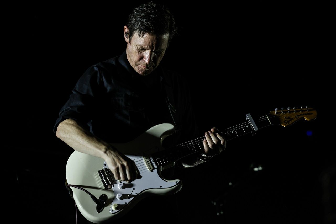 İngiliz müzik grubu Massive Attack, İstanbul'da konser verdi! Sahneye Filistin kefiyesi takarak çıktı 4