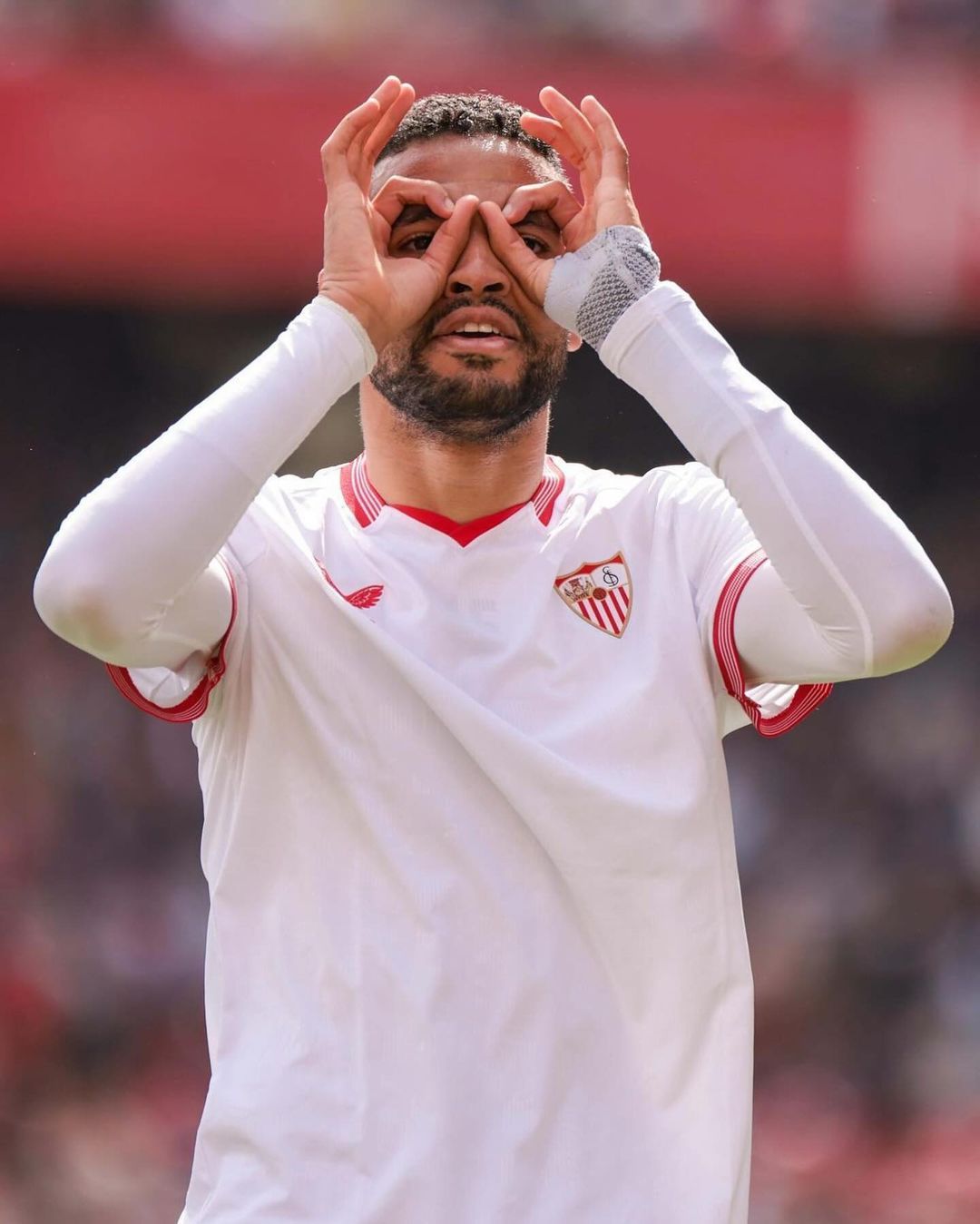 Youssef En-Nesyri transferi bitti! Yıldız oyuncu İstanbul'a geliyor! Taraftarlar havalimanına akın edecek 9