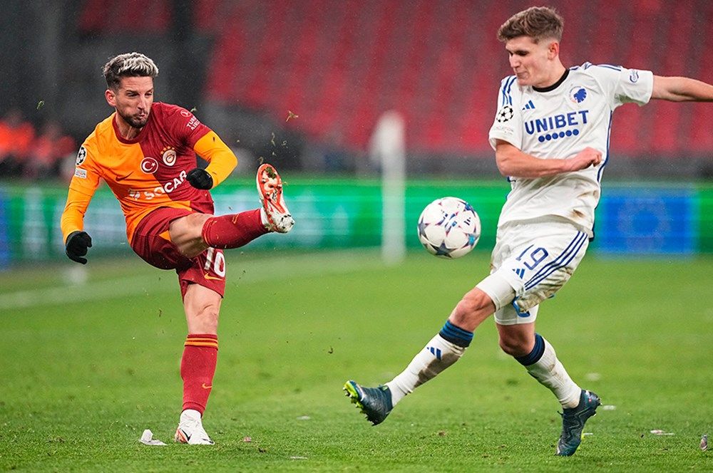 Galatasaray'da yeni sağ bek Elia Jelert'in sözleşme detayları belli oldu! İşte ödenecek bonservis ve yıllık ücret 4