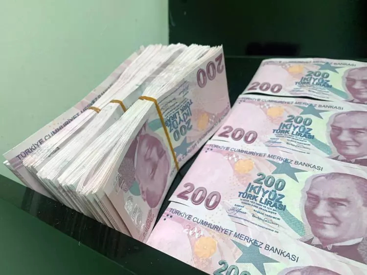 Emeklilere kesenin ağzı açıldı, bankaların promosyon yarışı başladı: İşte ödemelerde cep dolduracak rakamlar... 2
