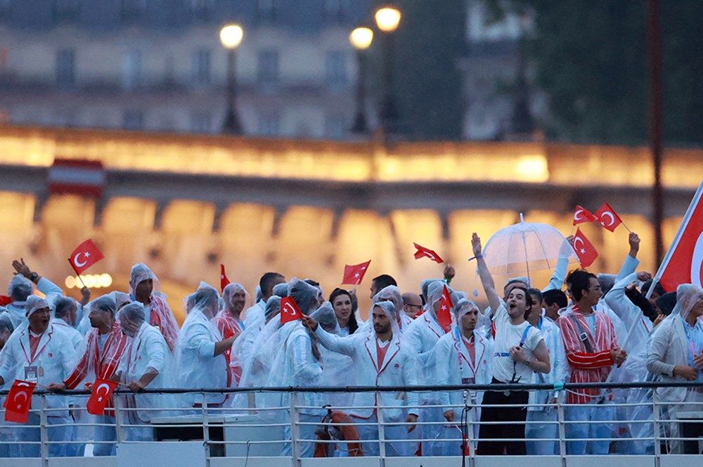 Milliler, 2024 Paris Olimpiyat Oyunları'nın açılışına damga vurdu: İşte Ay-Yıldızlı kafilemiz... 5