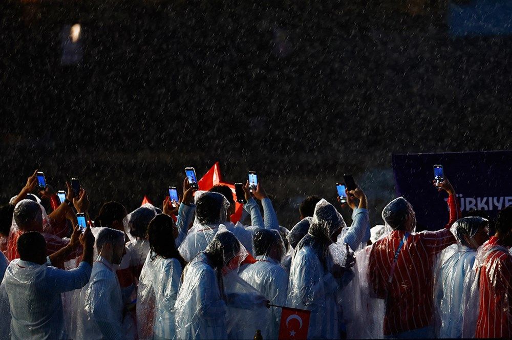 Milliler, 2024 Paris Olimpiyat Oyunları'nın açılışına damga vurdu: İşte Ay-Yıldızlı kafilemiz... 7