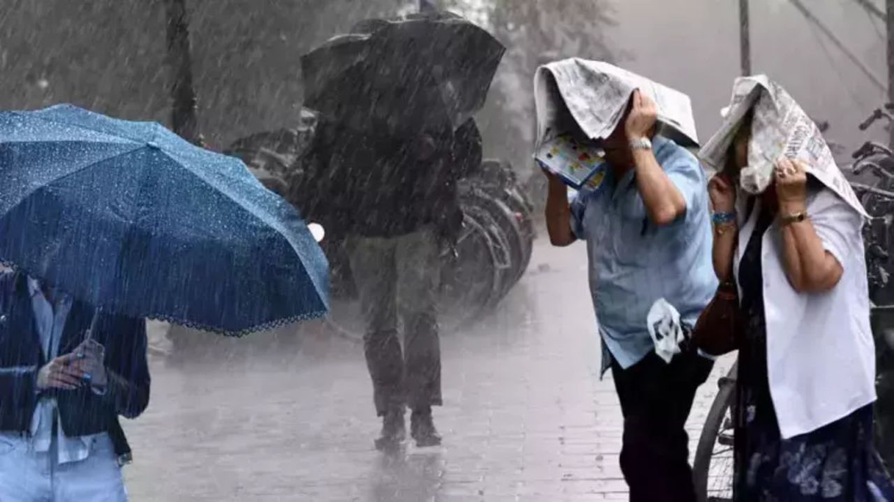 İstanbul dahil çok sayıda kente sağanak uyarısı! Meteoroloji saat verdi... 1