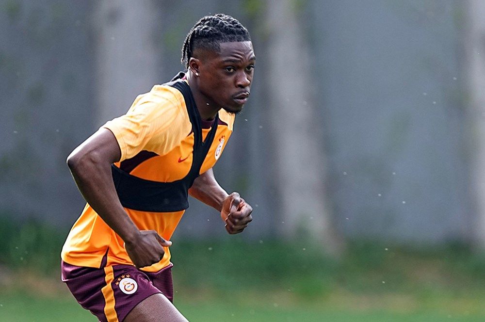 Galatasaray'a Rusya'dan 8 milyon euroluk teklif! Kerem Aktürkoğlu'na niyet, Derrick Köhn'e kısmet: Yönetim kararını verecek 4