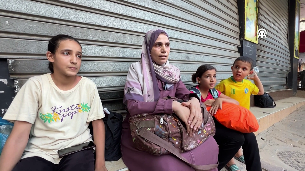 İsrail Gazze'de Filistinliler için "güvenli" ilan ettiği bölgenin derhal boşaltılmasını istedi 12