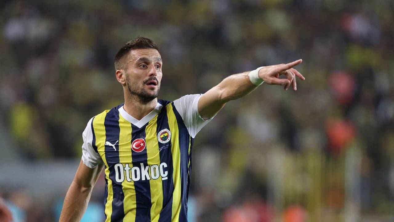 Fenerbahçe'nin Lugano maçı ilk 11'i belli oldu! Jose Mourinho İsmail Yüksek için kararını verdi: Bu sezon bir ilki gerçekleştirecek: Tek hedef galibiyet 10