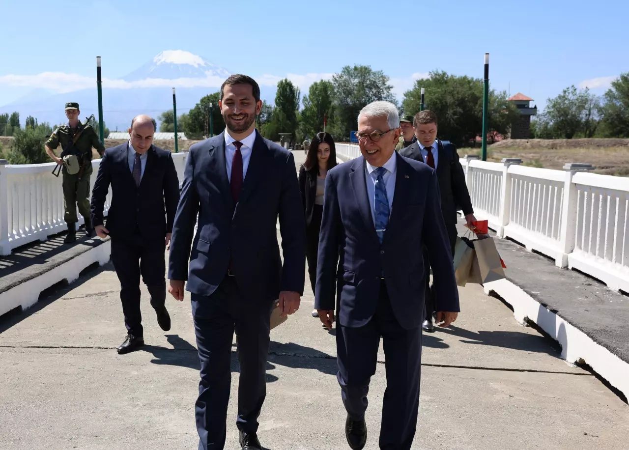 Türkiye- Ermenistan sınırında kritik görüşme 2