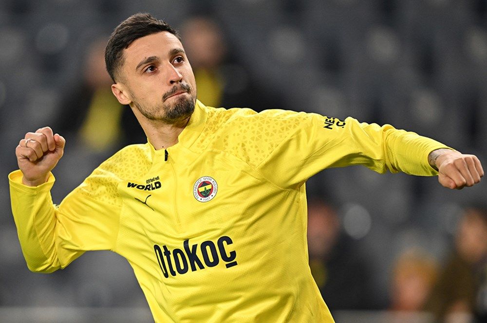 Jose Mourinho Lugano maçı sonrası çılgına döndü! Yönetime transfer için acil istekte bulundu: Fenerbahçe'de orta saha yeniden şekillenecek 9