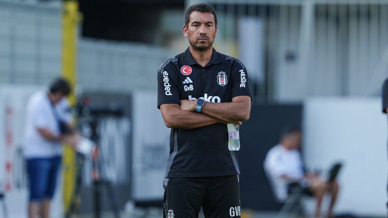 Beşiktaş'ın Süper Kupa maçı ilk 11'i belli oldu! Giovanni van Bronckhorst Semih Kılıçsoy için kararını verdi: Tüm gözler genç yıldızın üzerinde olacak 2