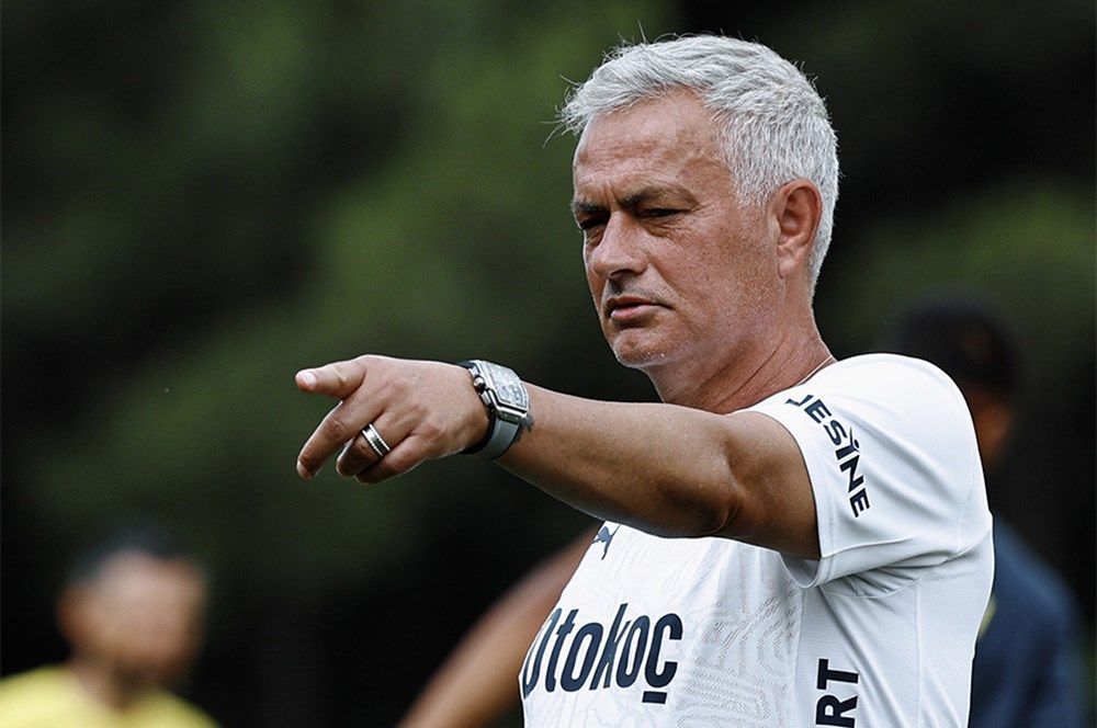 Fenerbahçe'de Cengiz Ünder'den sonra bir ismin daha üzeri çizildi! İsmail Kartal döneminde gelmişti, gönderilmesine karar verildi 3