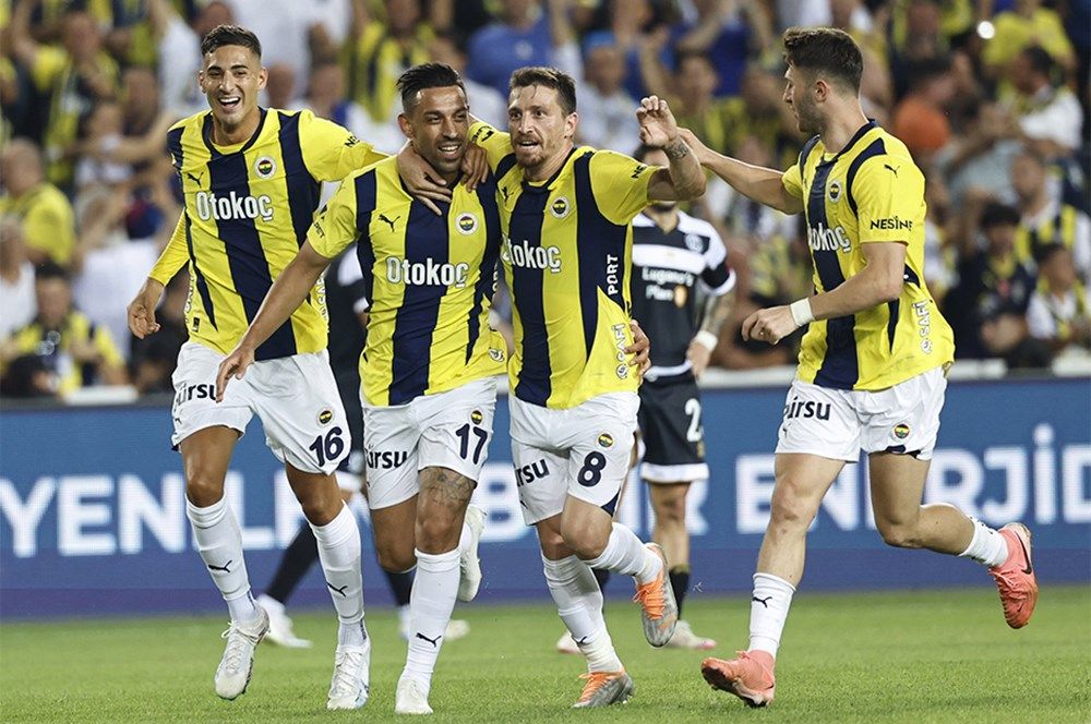 Fenerbahçe'de Cengiz Ünder'den sonra bir ismin daha üzeri çizildi! İsmail Kartal döneminde gelmişti, gönderilmesine karar verildi 9