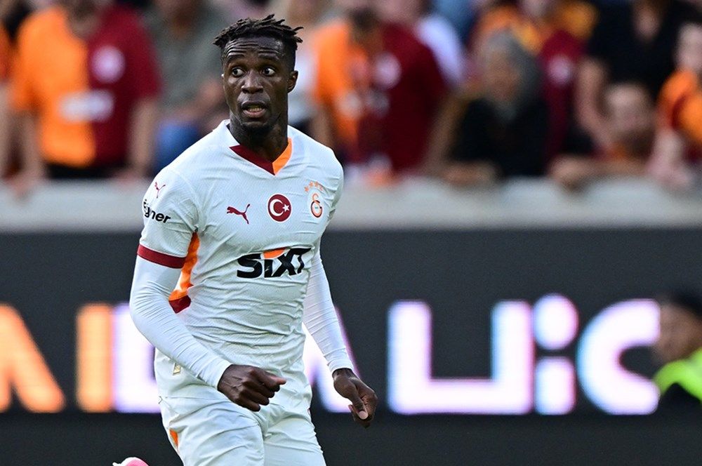 Galatasaray'da Süper Kupa faciası taşları yerinden oynattı! Okan Buruk daha fazla dayanamadı ve yönetime gönderilmesi için rapor verdi: Artık sabrı taştı 3