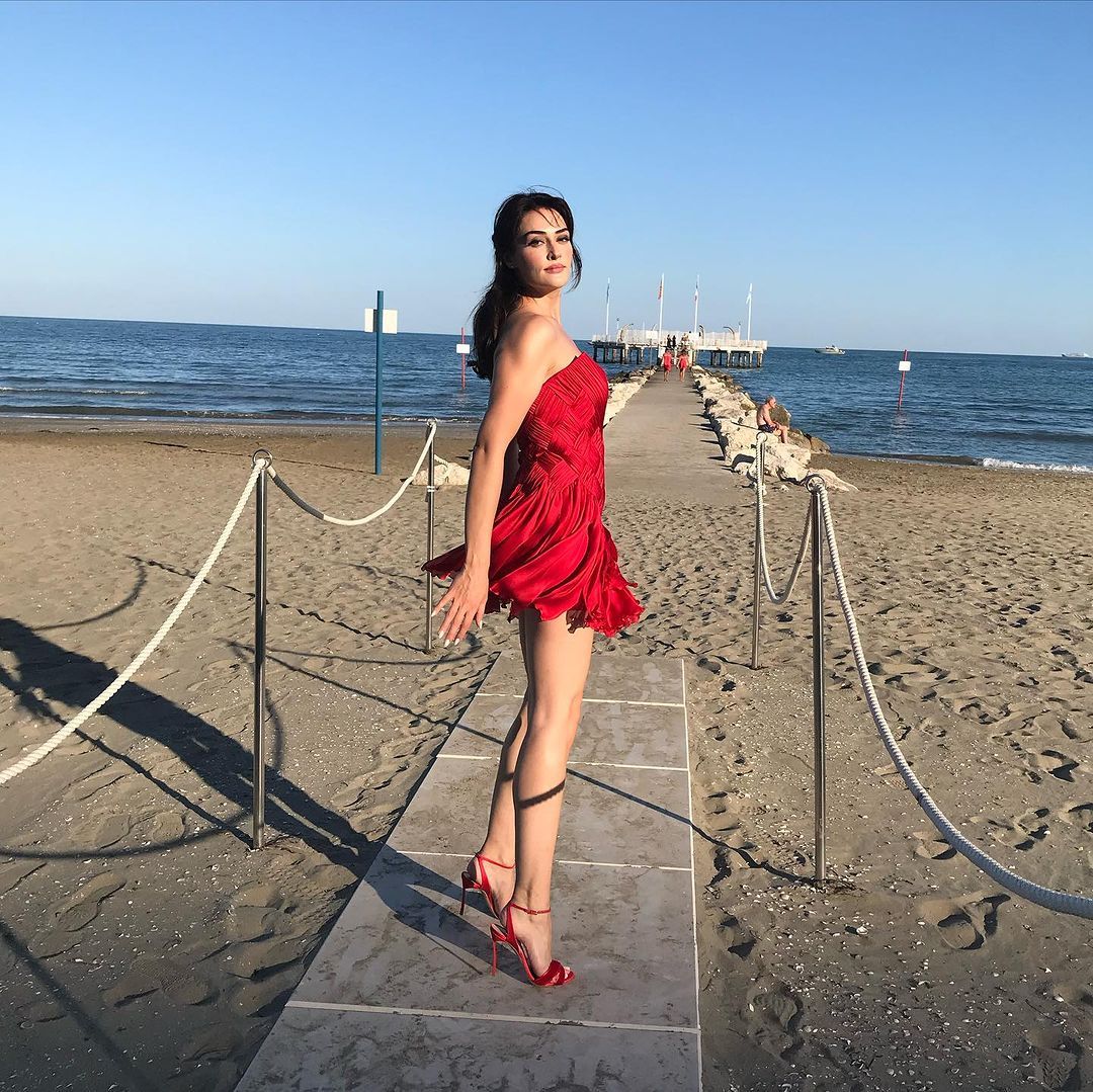 İlk kez görüntülendiler! Esra Bilgiç'in sevgilisi bakın kim çıktı 3