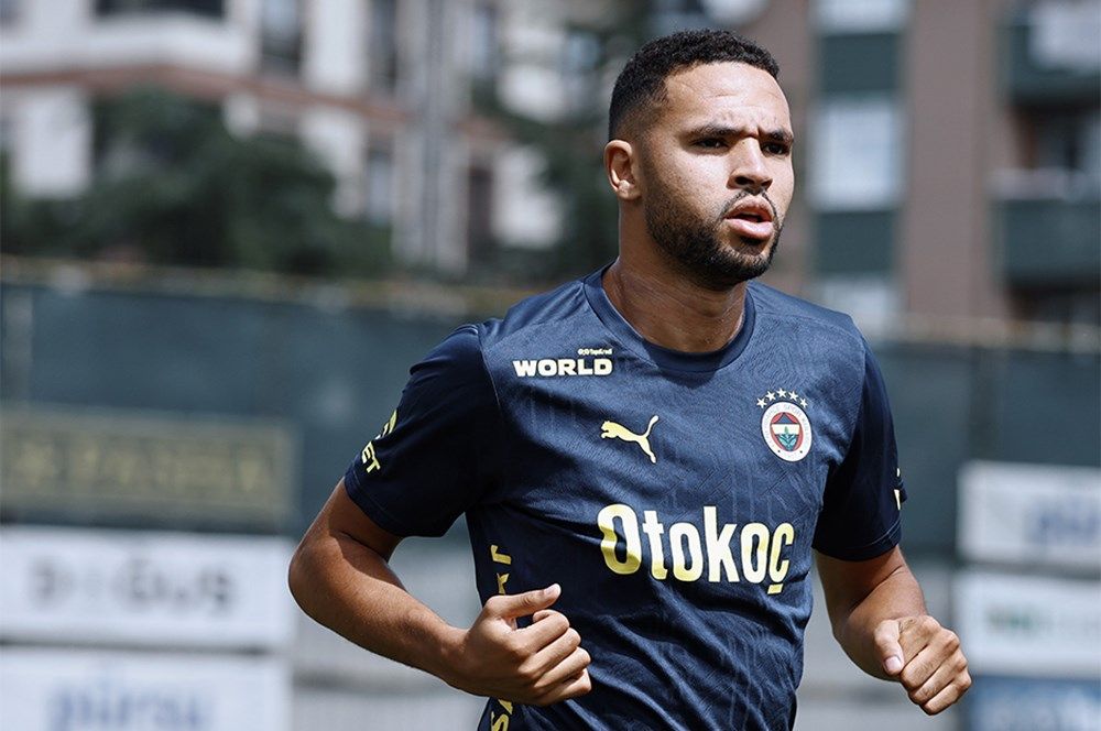 Fenerbahçe 23 yıl aradan sonra Galatasaray'a fark atmıştı! Cimbom kendi rekorunu kırdı ama ezeli rakibine yetişemedi: İşte Süper Lig'in en pahalı 10 transferi 12
