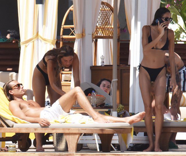 Dilan Çiçek Deniz, sevgilisi Rafael Cemo Çetin ile Bodrum’da aşk tatili yapıyor 8