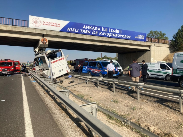 Ankara Polatlı'daki katliam gibi kazada korkunç detay! "Şoförün uyuduğu ihtimali değerlendiriliyor" 2