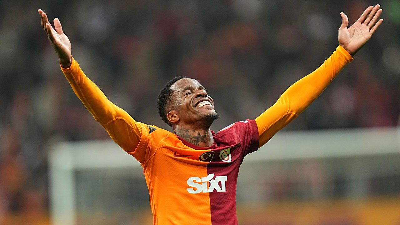 Galatasaray'da Wilfried Zaha dönemi sona erdi! İngiliz ekibi 9 milyon euroluk ücret ödeyecek: Süper Kupa sonrası kararını vermişti 1