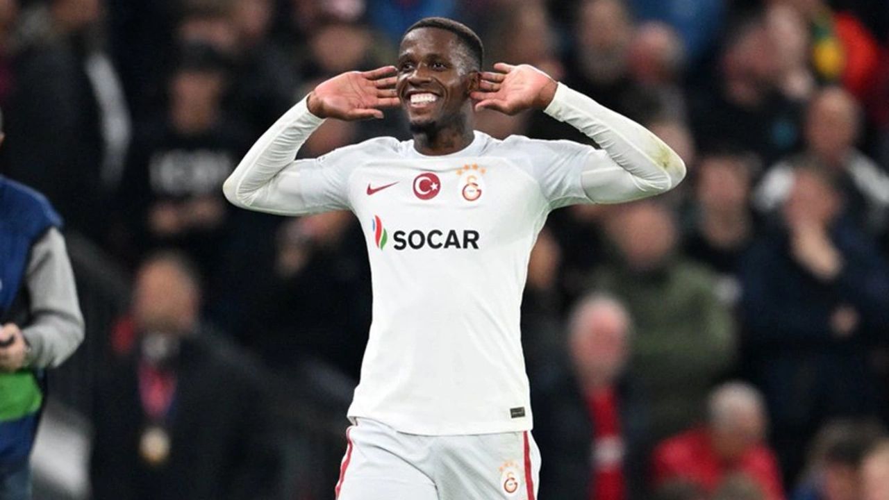 Galatasaray'da Wilfried Zaha dönemi sona erdi! İngiliz ekibi 9 milyon euroluk ücret ödeyecek: Süper Kupa sonrası kararını vermişti 4
