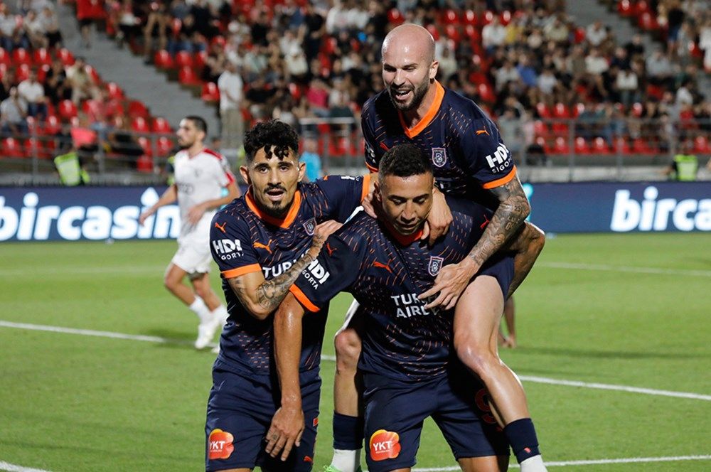 Süper Lig'in şampiyonu Fenerbahçe olacak! Küme düşecek dört takım: Gaziantep FK, Adana Demirspor, Göztepe ve Bodrumspor... 8