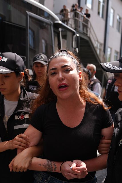 Neslim Güngen, ağlayarak girdiği cezaevinde "Hanımağa" oldu! 2