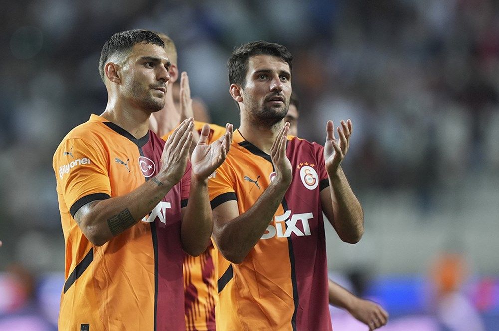 "Galatasaray'ın iptal edilen golü tertemiz! VAR müdahalesi kesinlikle yanlıştı! Abdülkerim ve Barış Alper'in sarı kart görmesi gerekiyordu" 3