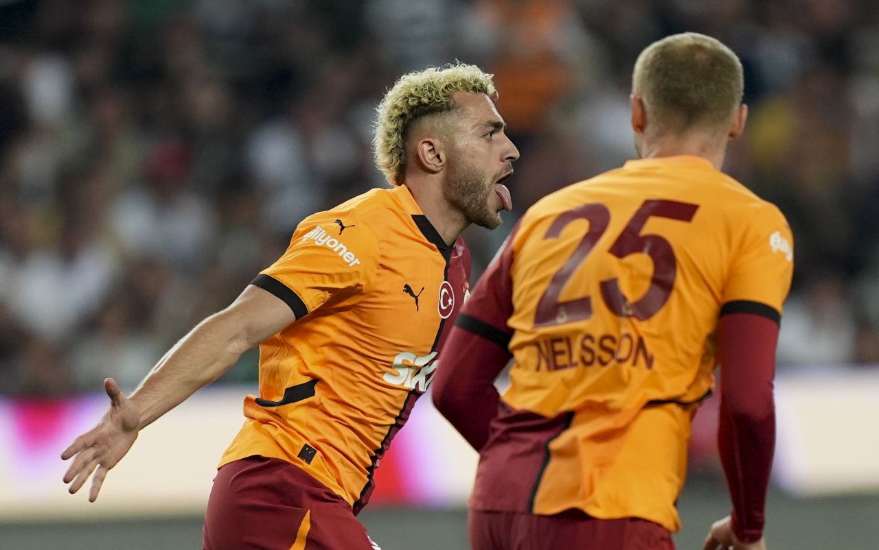 "Galatasaray'ın iptal edilen golü tertemiz! VAR müdahalesi kesinlikle yanlıştı! Abdülkerim ve Barış Alper'in sarı kart görmesi gerekiyordu" 4