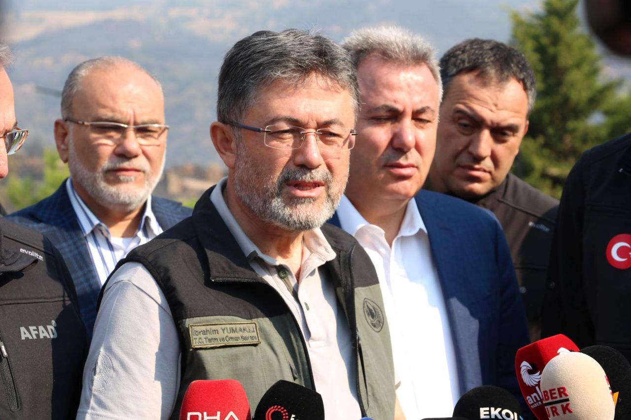 İzmir'de acı tablo gün ağarınca ortaya çıktı! Evler harabeye döndü! 4