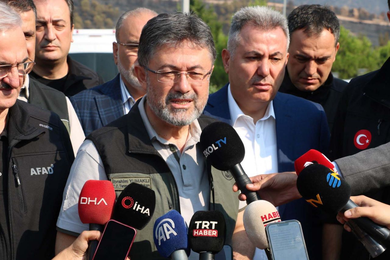 İzmir'de acı tablo gün ağarınca ortaya çıktı! Evler harabeye döndü! 5